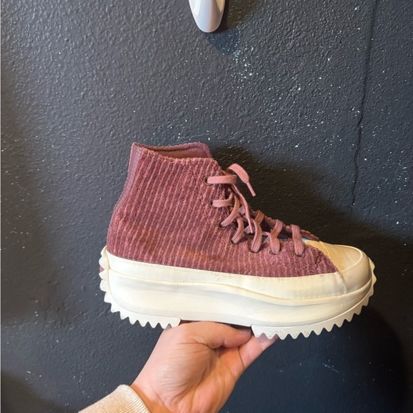 Converse Pink High-Top Platform Sneakers with Textured Fabric - Picture 2 of 8